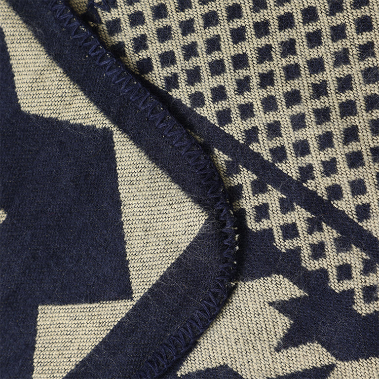 Poncho d'hiver bleu et beige