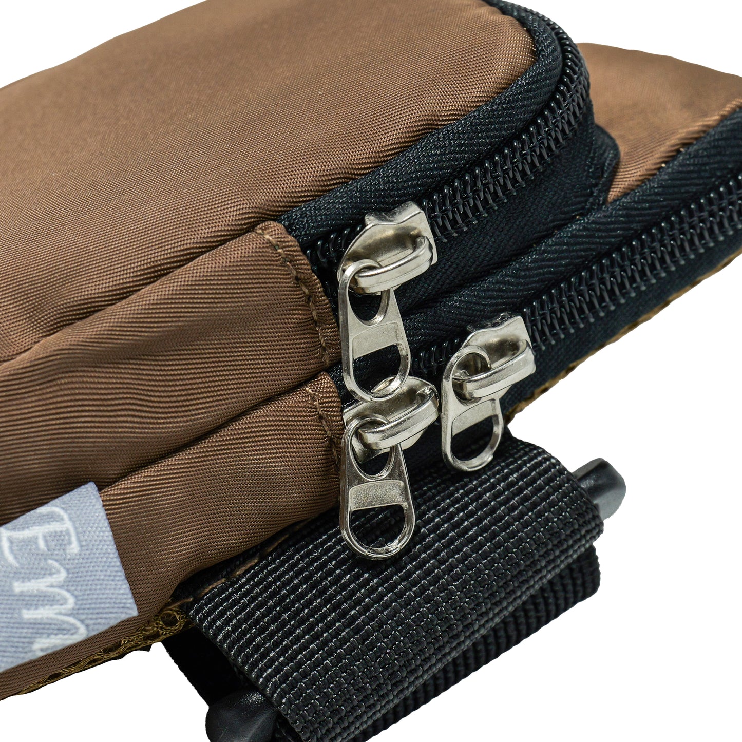 Sports Arm Phone Belt – Water-Resistant Running Armband (17x9cm)-brown