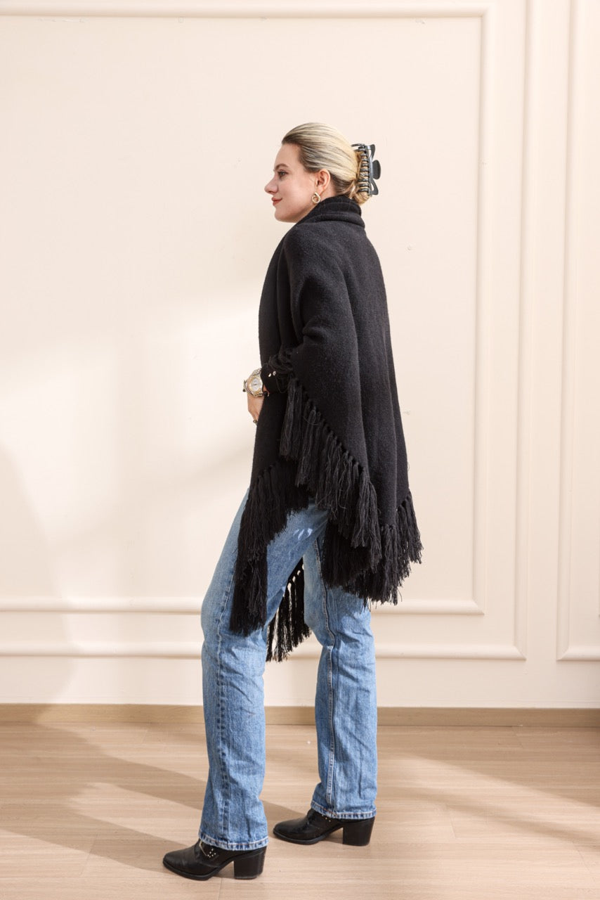 Poncho black