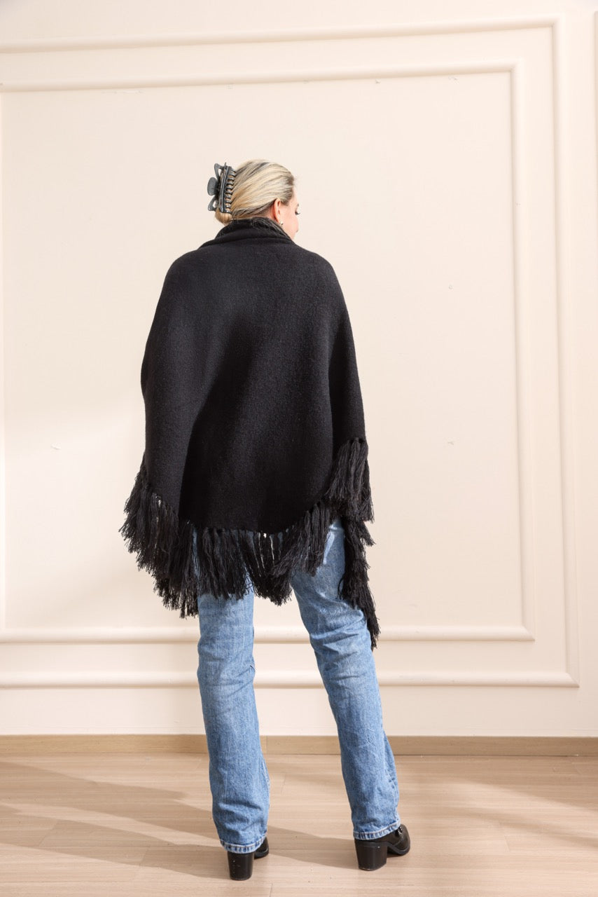 Poncho black