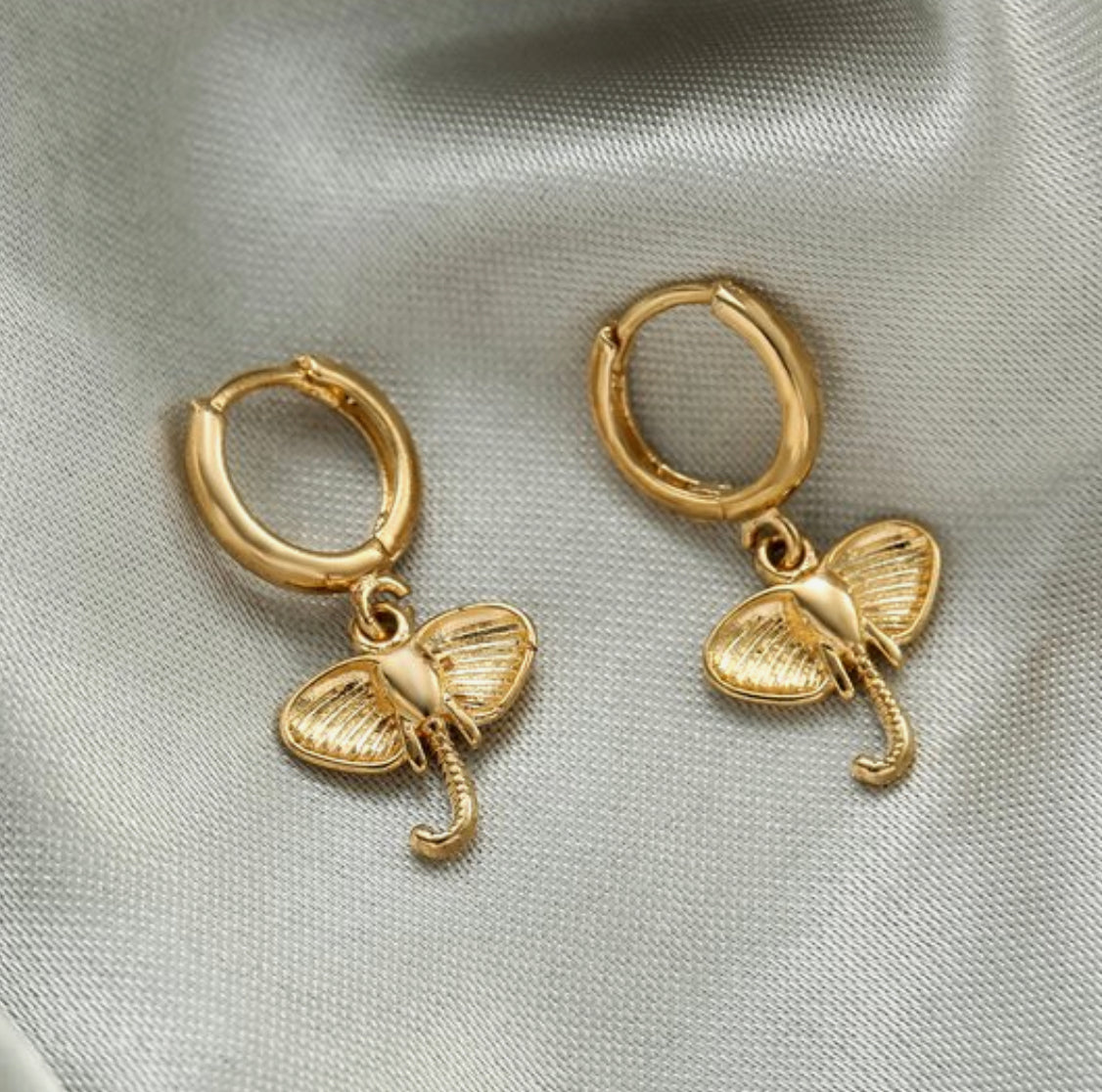 Earrings elephant gold