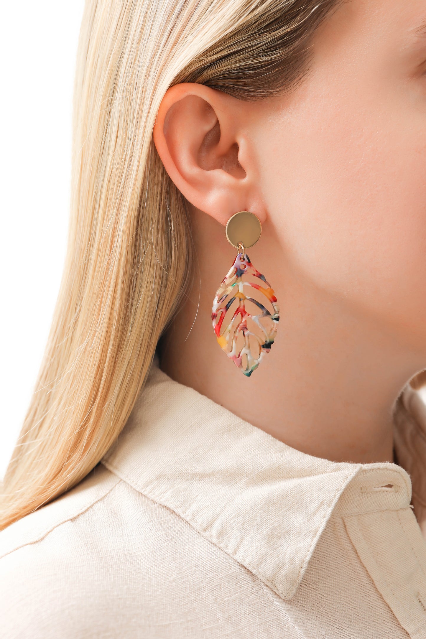 Earrings colored