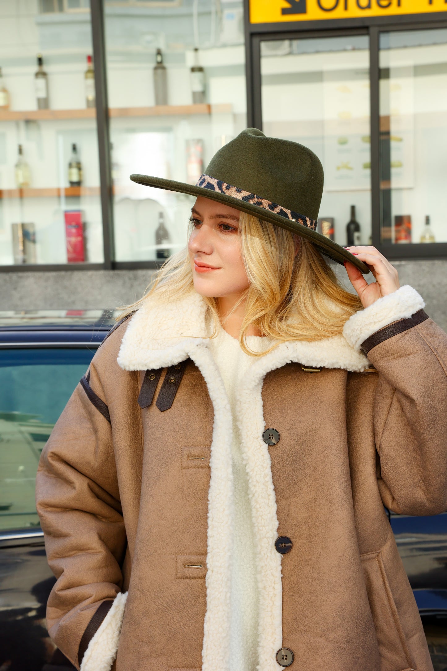 Hat olive green