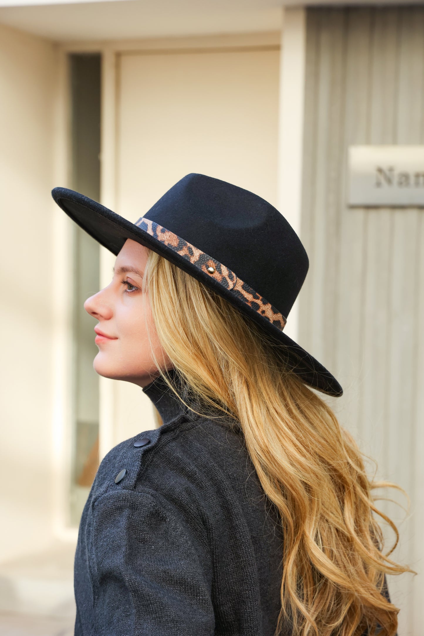 Hat black