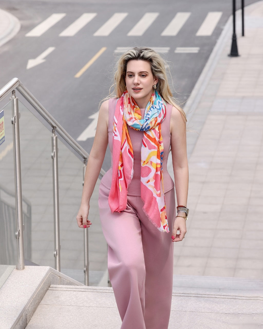 Scarf floral print pink
