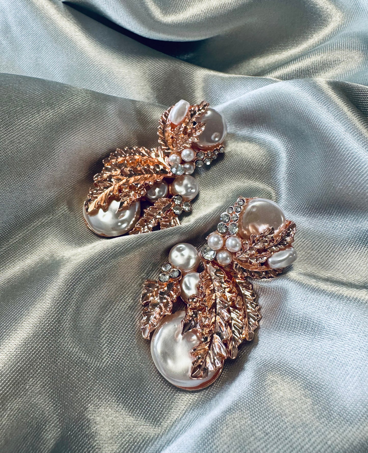 Statement earrings rose gold