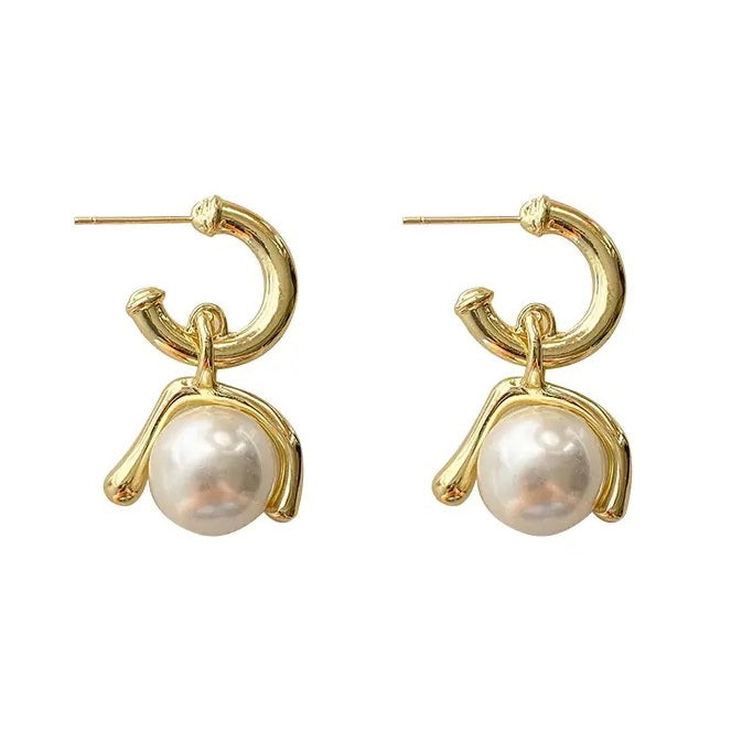 Earrings pearls gold