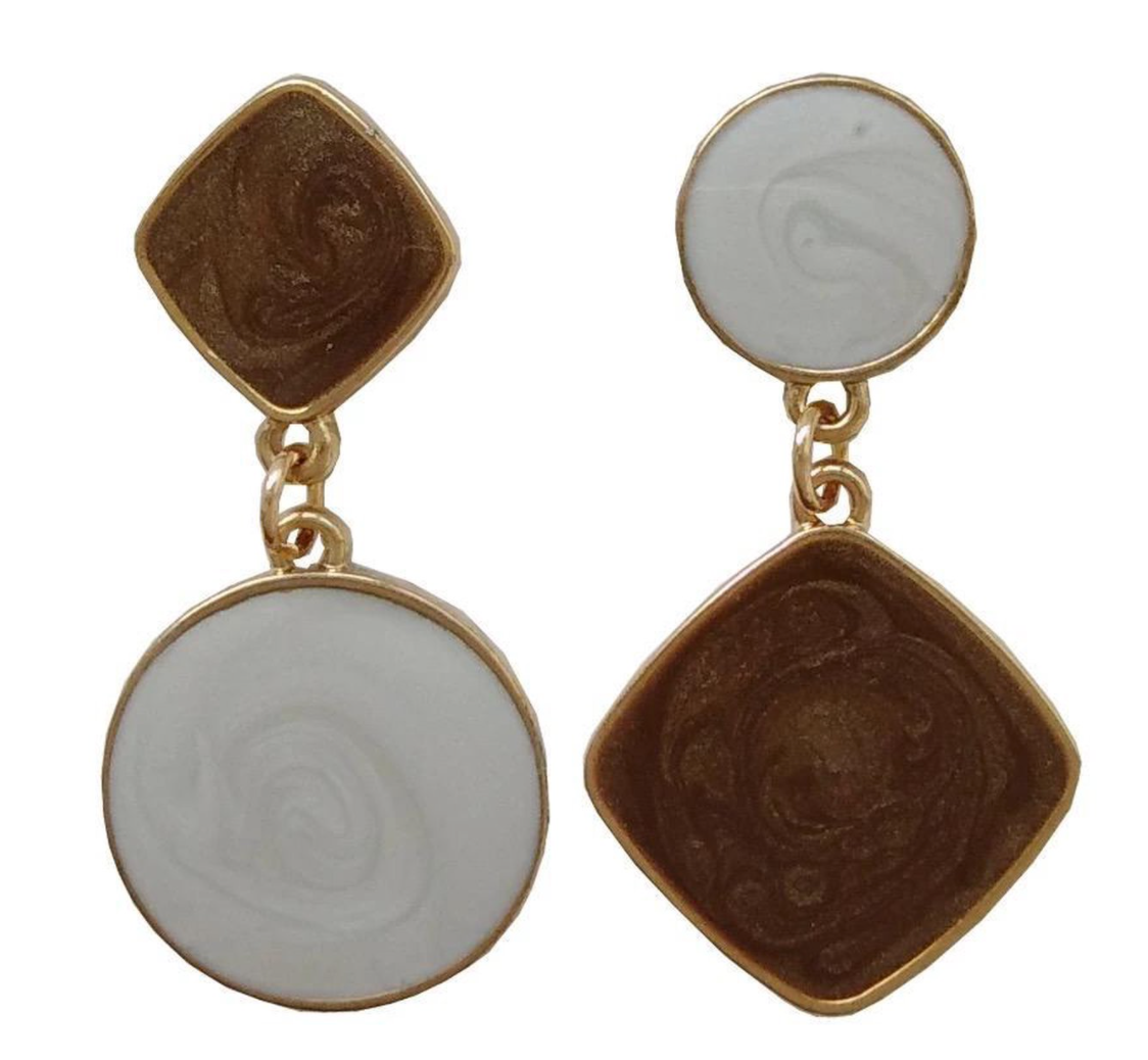 Earrings brown