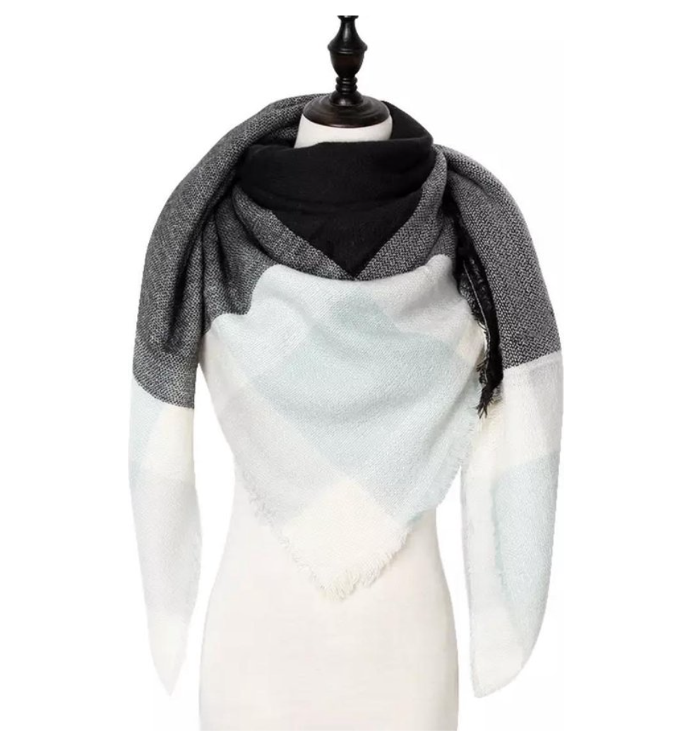 Winter scarf triangle