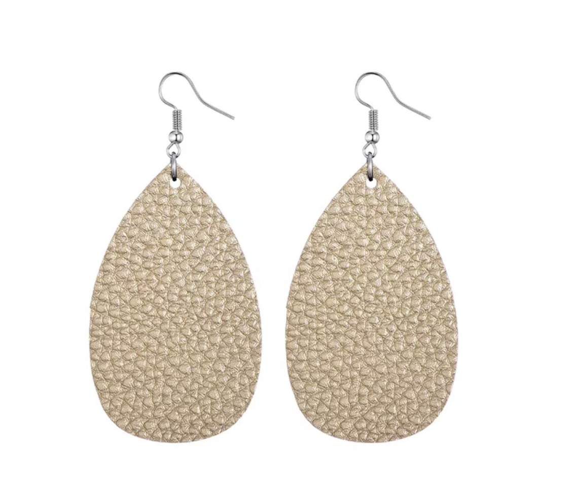 Drop-shaped earrings