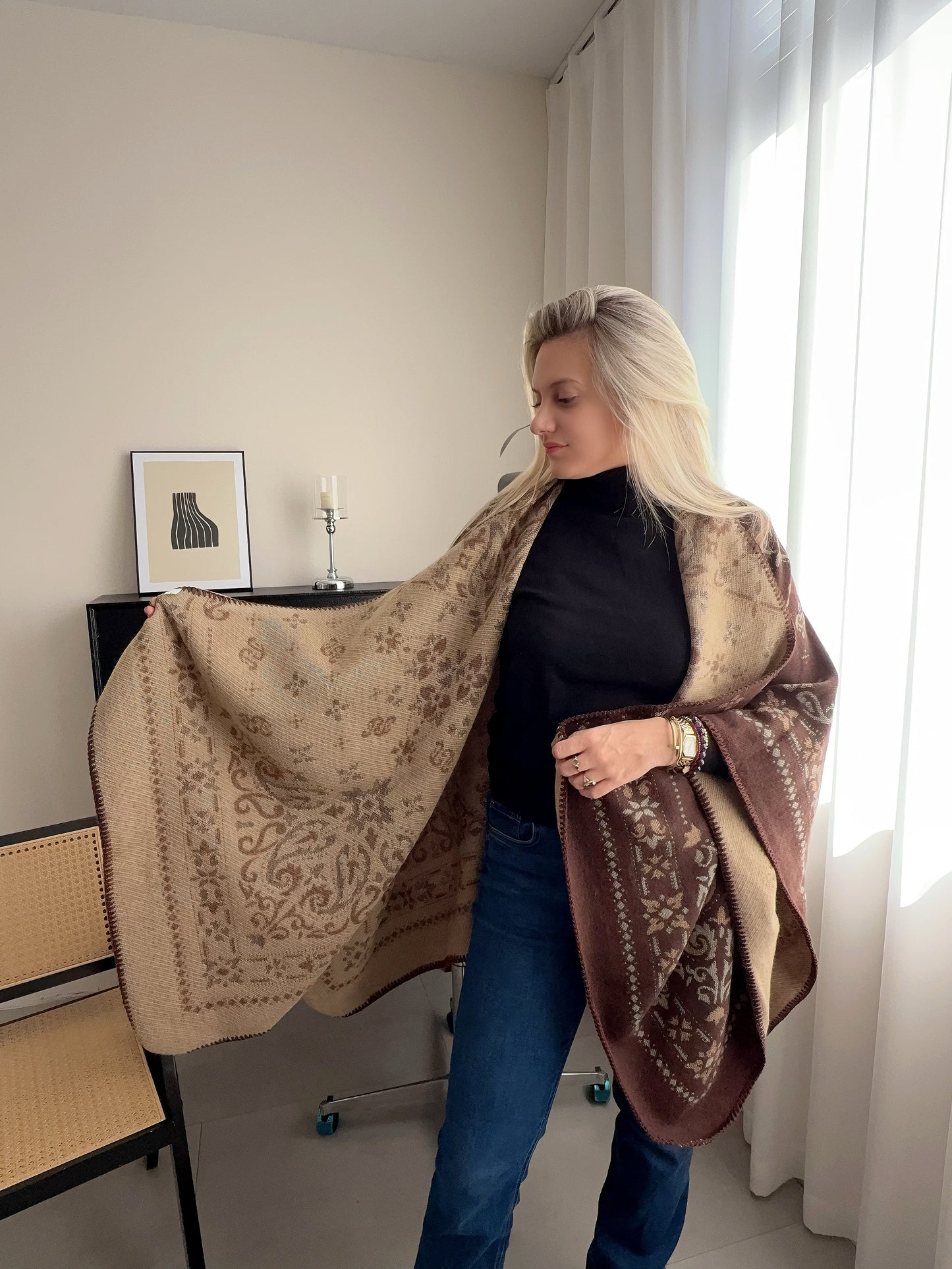 Winter Poncho brown flower print