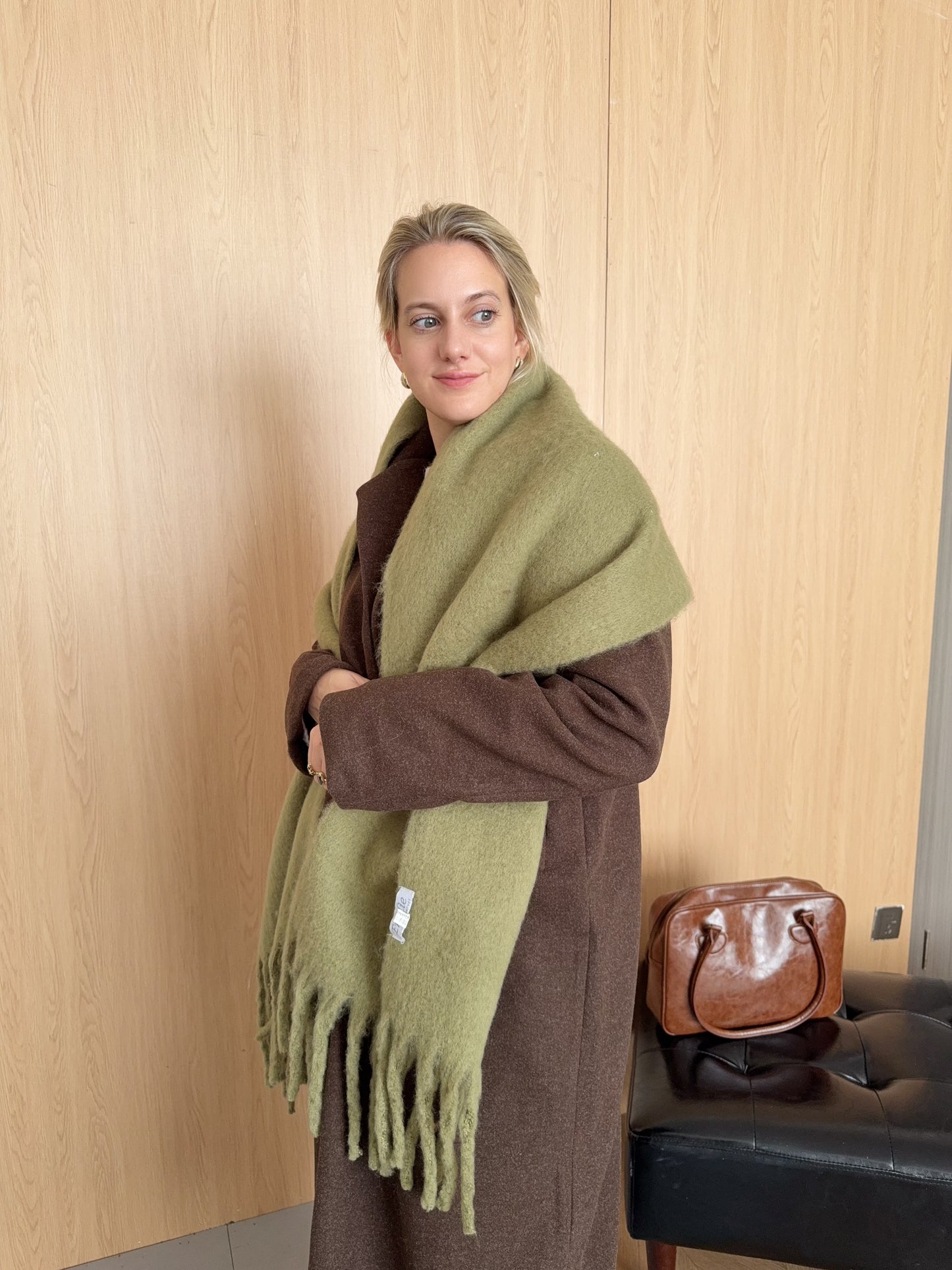 Two-tone winter scarf dark green & light green