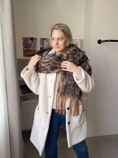 Winter scarf with leopard print