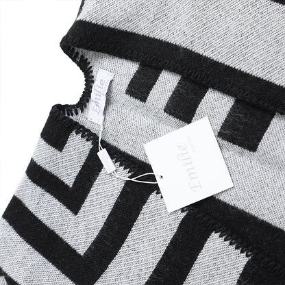 Winter Poncho black and grey